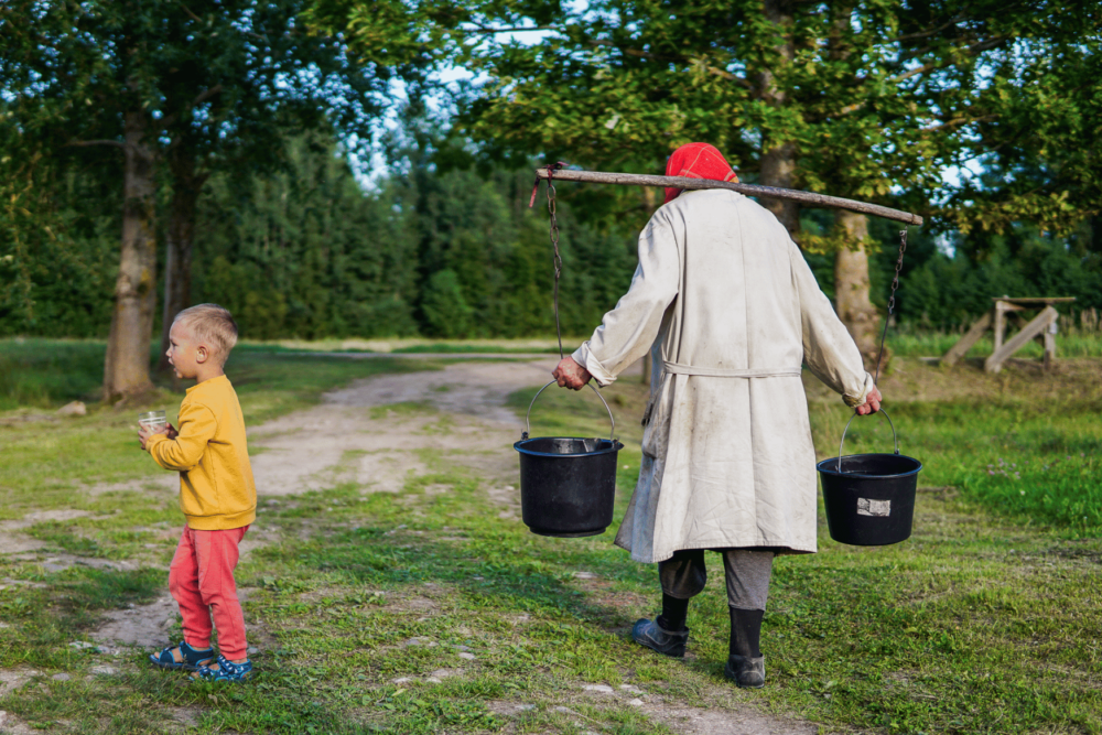 Lūznovys muižā atkluos ceļojūšū izstuodi “Baba, kurū škārsteikla bārni vaira napīdzeivuos”